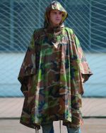 PONCHO PE R/S 780GR. WOODLAND