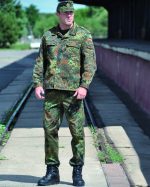 BW FELDHOSE SCHWER FLECKTARN